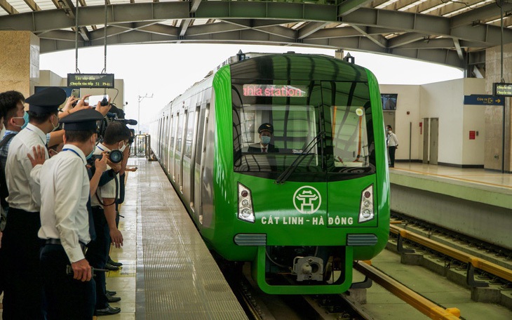 Metro Cát Linh - Hà Đông gặp sự cố, mất 1 tiếng để khắc phục