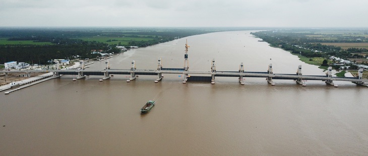 Hiện tại đang vào giai đoạn giữa mùa khô 2023-2024, cao điểm của nắng nóng và xâm nhập mặn - Ảnh: C.QUỐC