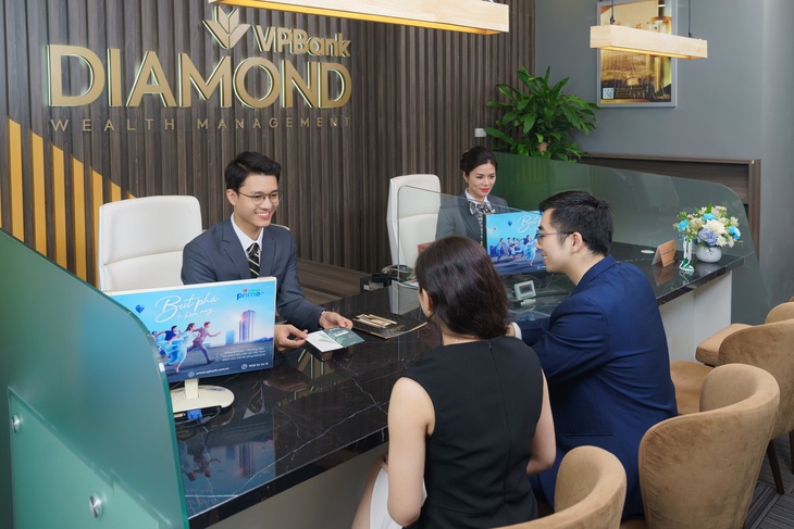 Gửi tiết kiệm là không chỉ an toàn mà còn sinh lời - Ảnh 1. Gửi tiết kiệm tại VPBank không những được hưởng lãi suất cao mà khách hàng còn có cơ hội được tặng quà - Ảnh: VPB