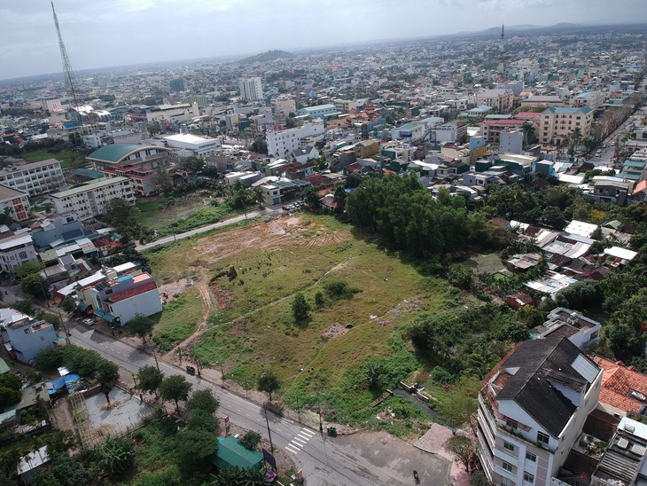 Khai tử công viên Tình yêu để làm trường học - Ảnh 1.