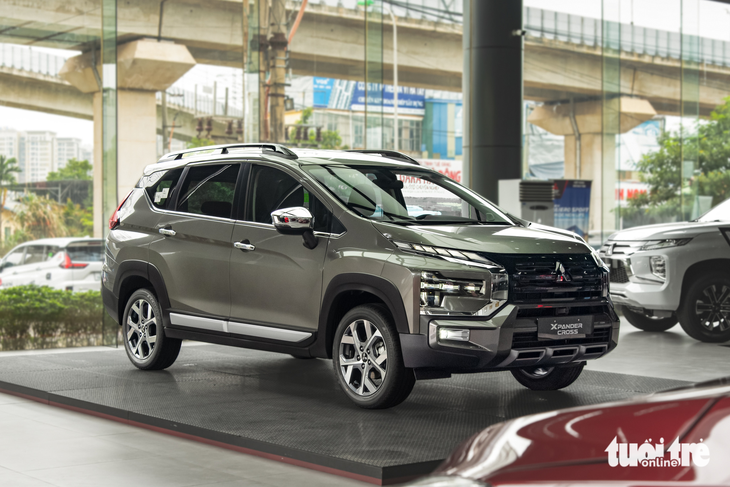 Mitsubishi Xpander Cross 2023 ra mắt Việt Nam: Giá từ 698 triệu đồng, tặng luôn lạc để hút khách - Ảnh 2.