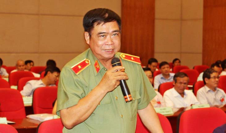 Đừng để 'dưới lạnh' - Ảnh 1. Cựu giám đốc Công an Hải Phòng Đỗ Hữu Ca bị khởi tố, bắt tạm giam về tội lừa đảo chiếm đoạt tài sản - Ảnh: THU NHUNG