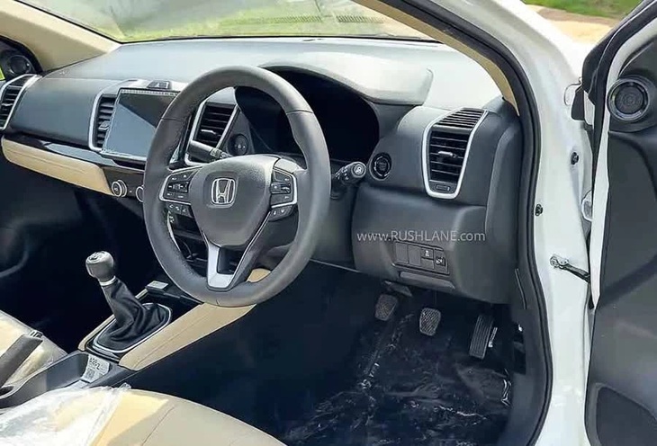 Honda City 2023 lộ diện ngoài đời thực: Vỏ cũ, thêm cửa sổ trời - Ảnh 4. Honda City 2023 lộ diện ngoài đời thực: Vỏ cũ, thêm cửa sổ trời - Ảnh 4.
