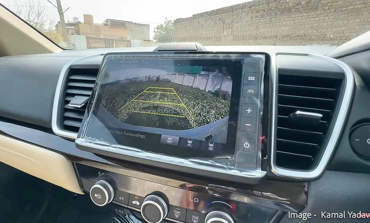 Honda City 2023 lộ diện ngoài đời thực: Vỏ cũ, thêm cửa sổ trời - Ảnh 7. Honda City 2023 lộ diện ngoài đời thực: Vỏ cũ, thêm cửa sổ trời - Ảnh 7.