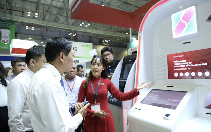 Thẻ Lộc Việt Agribank góp phần đẩy lùi tín dụng đen ở nông thôn - Ảnh 2.