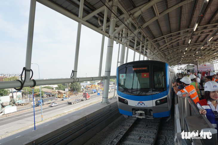 Thủ tướng phê duyệt điều chỉnh thời gian hoàn thành metro số 1 - Ảnh 1.