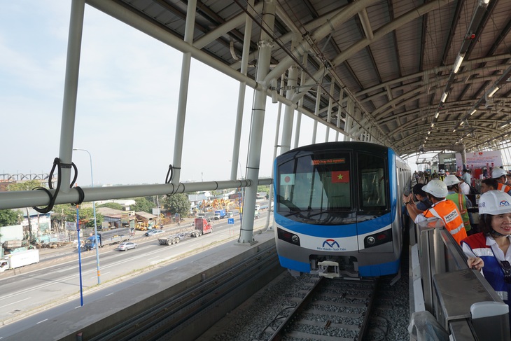 Thủ tướng phê duyệt điều chỉnh thời gian hoàn thành metro số 1