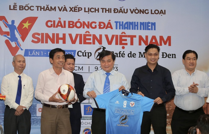 Giải bóng đá sinh viên chuyên nghiệp sắp tranh tài - Ảnh 1.