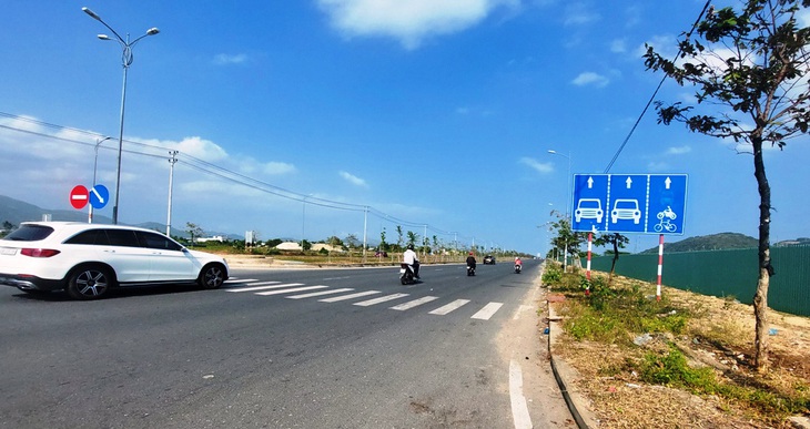 Lái Mercedes tông người rồi bỏ chạy: “Người nhà” cán bộ ngân hàng tìm cách thương lượng - Ảnh 2.