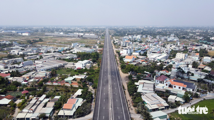 VEC: Cao tốc Bến Lức - Long Thành dở dang, vướng mắc do quan điểm của Bộ Tài chính - Ảnh 1.