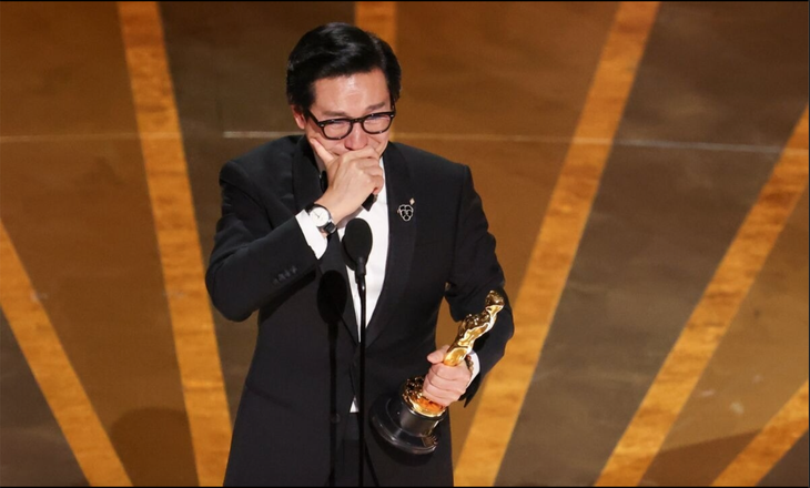 Phạm Băng Băng xuất hiện như nữ hoàng tại lễ trao giải Oscar - Ảnh 5. Phạm Băng Băng xuất hiện như nữ hoàng tại lễ trao giải Oscar - Ảnh 5.