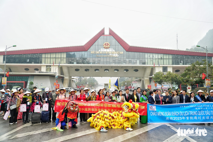 Du khách Trung Quốc kêu gọi đồng hương hãy du lịch Việt Nam nhiều hơn - Ảnh 2.