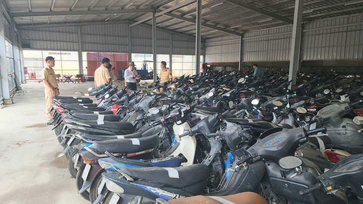 Tin tức sáng 30-9: Sổ đỏ hộ gia đình đề xuất ghi đủ tên người có chung quyền sử dụng đất - Ảnh 3.
