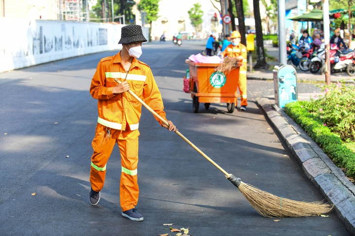 Thời tiết hôm nay 18-3: Ngày cuối tuần Nam Bộ tăng nhiệt, Bắc Bộ mưa phùn - Ảnh 1.