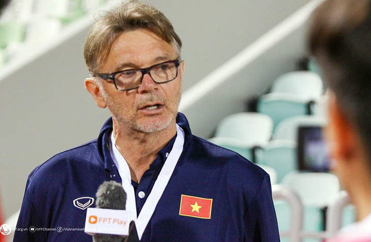 HLV Troussier hài lòng dù U23 Việt Nam thua đậm U23 UAE - Ảnh 1.