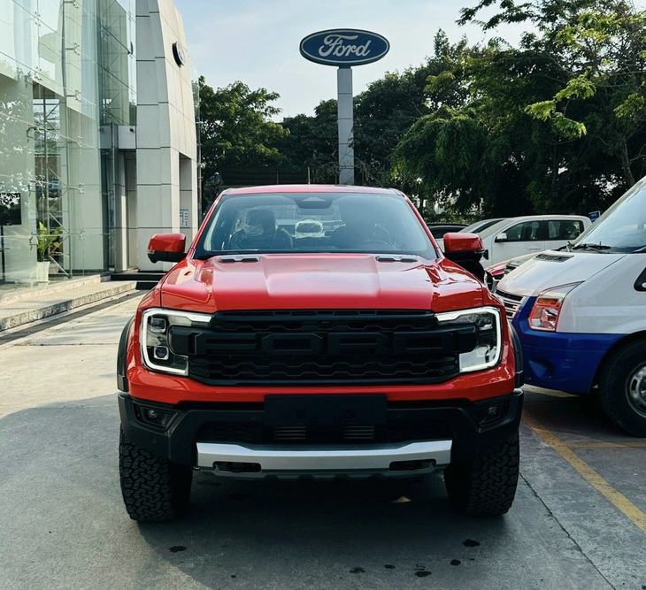 Ford Ranger Raptor 2023 về ‘nhỏ giọt’, khách hàng vẫn phải chờ màu hot - Ảnh 1.