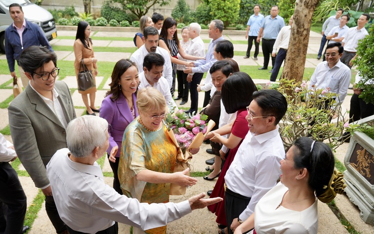 Nguyên Tổng thống Chile khóc khi nguyên Chủ tịch nước Nguyễn Minh Triết kể về người mẹ của cả hai - Ảnh 5.