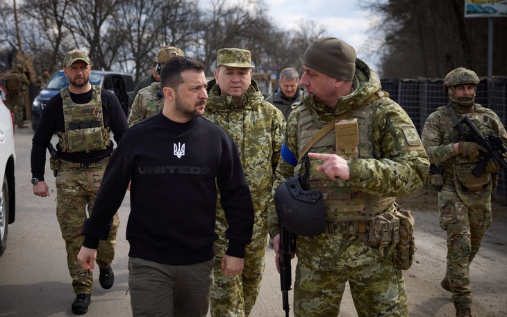 Có vũ khí mạnh, khả năng Ukraine phản công tổng lực Nga ra sao?