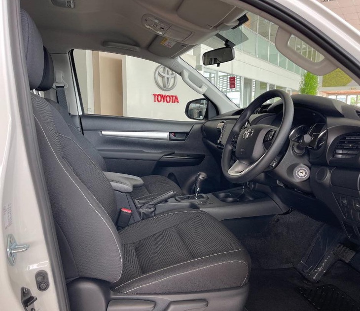Toyota Hilux mới về Việt Nam trong tháng 3, giá dự kiến ‘chát’ hơn gần 180 triệu đồng - Ảnh 2.