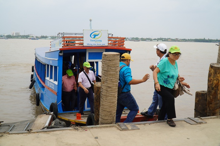 Tàu du lịch gặp khó với hộp đen - Ảnh 1.