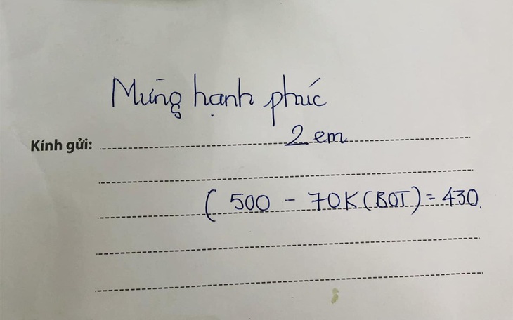 Ảnh vui 15-4: Tiền mừng cưới bị trừ 70.000 đồng vì trạm thu phí