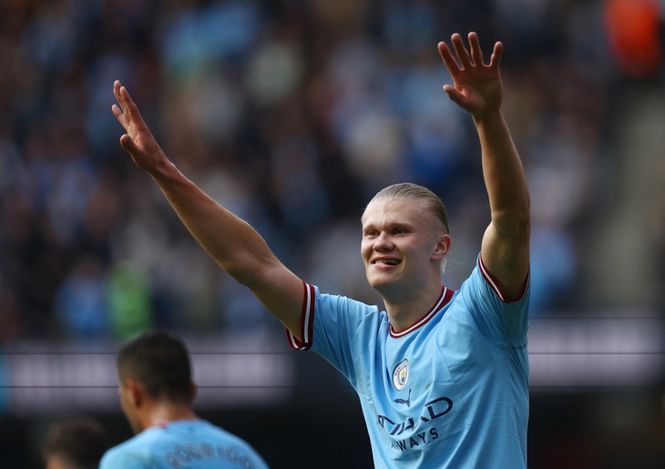 Haaland có cú đúp vào lưới Leicester, Man City đe dọa Arsenal - Ảnh 1.