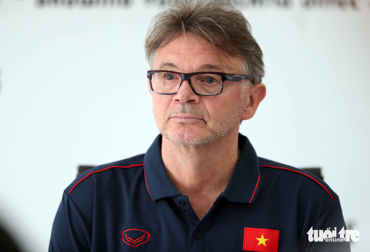 HLV Philippe Troussier: U22 Thái Lan mạnh nhất SEA Games 32 - Ảnh 1.