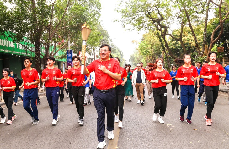 Việt Nam tiết kiệm khoảng 12 tỉ đồng khi Campuchia miễn phí ăn, ở tại SEA Games 32 - Ảnh 1.