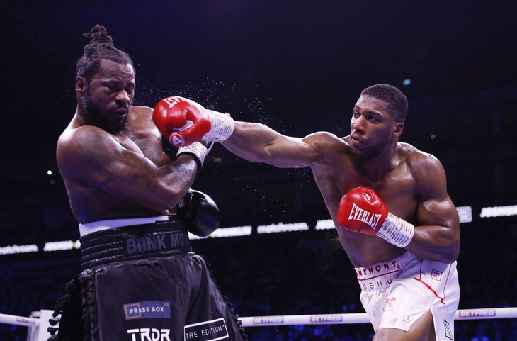 Anthony Joshua giành thắng lợi đầu tiên từ sau khi mất 4 đai - Ảnh 1.