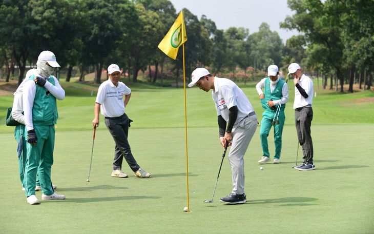 2 cú hole in one bất ngờ xuất hiện tại Giải golf phong trào HTV Swing Cup - Ảnh 3.