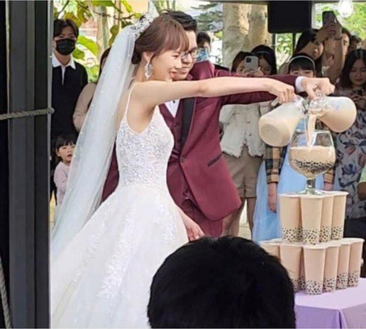 Ảnh vui 23-4: Cô gái chọc chó nhà tôi hiền lắm - Ảnh 4. Ảnh vui 23-4: Cô gái chọc chó nhà tôi hiền lắm - Ảnh 4.