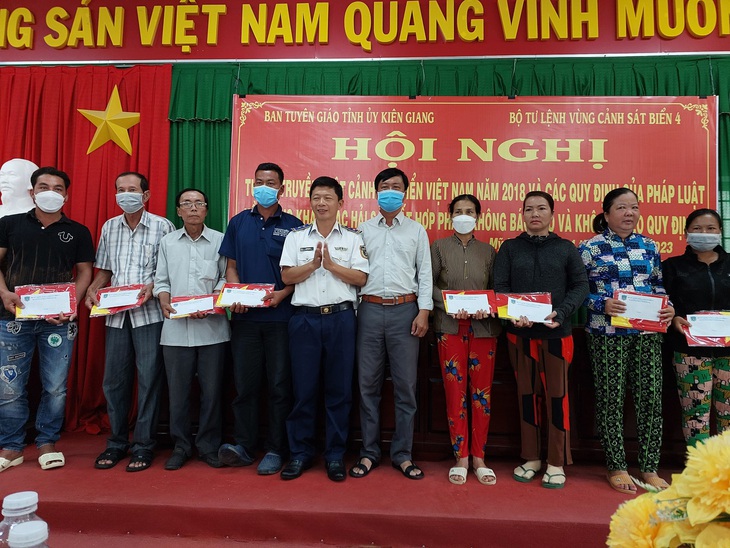 Tàu cá vi phạm khai thác thủy sản sẽ bị phạt đến 1 tỉ đồng - Ảnh 3.