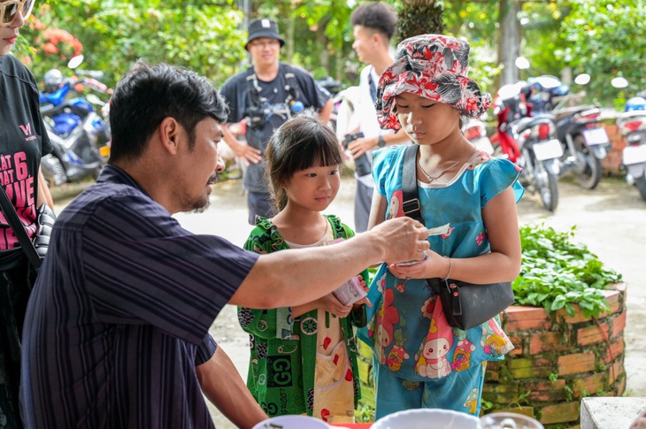 Hai con gái Lý Hải thử tài đóng phim nhận cát sê bất ngờ - Ảnh 5.