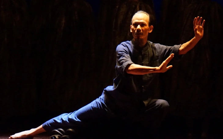 Liên hoan Quốc tế Sân khấu thử nghiệm 2025 đông đoàn tham gia nhất, vẫn mối lo vắng khán giả - Ảnh 4.