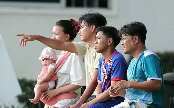 CĐV Việt Nam đau đầu tìm vé xem U22 Việt Nam thi đấu SEA Games 32