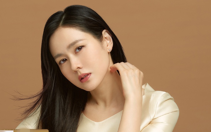 Nhan sắc ngày tái xuất của ‘gái một con’ Son Ye Jin