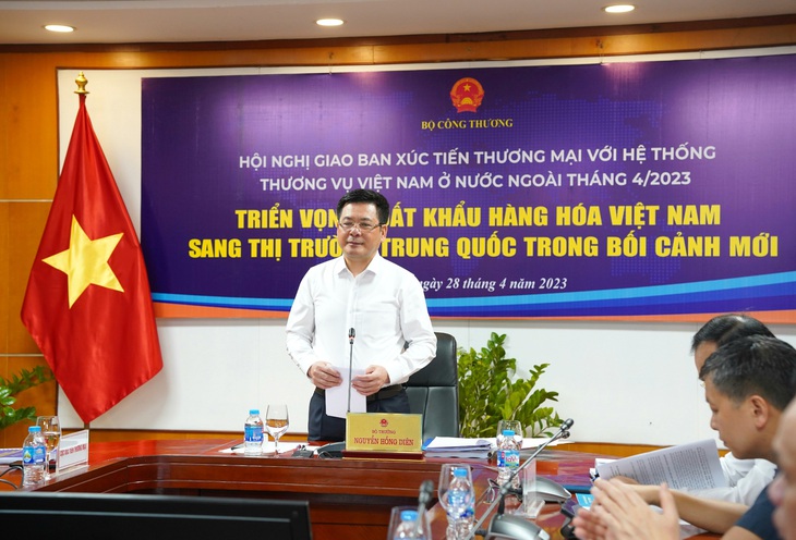 Trung Quốc trồng vải, chuối, thanh long sản lượng cả triệu tấn/năm: Lo cho nông sản Việt - Ảnh 1.