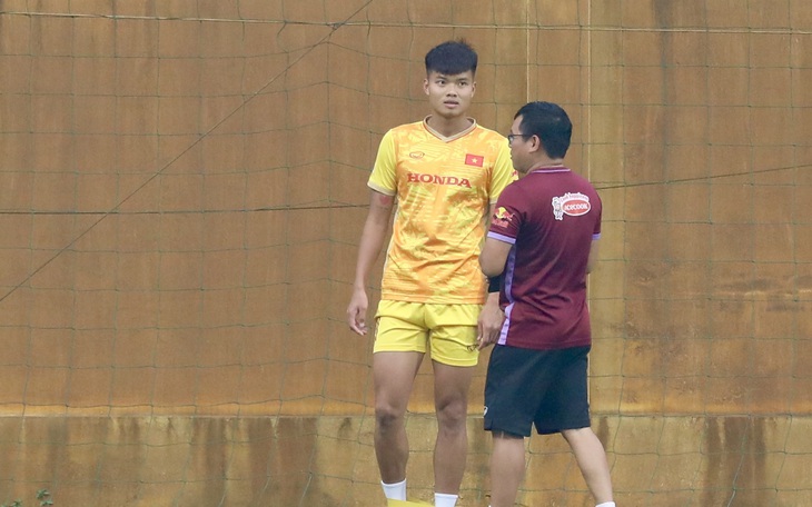 Chiều cao U22 Việt Nam và nỗi lo bóng bổng ở SEA Games 32