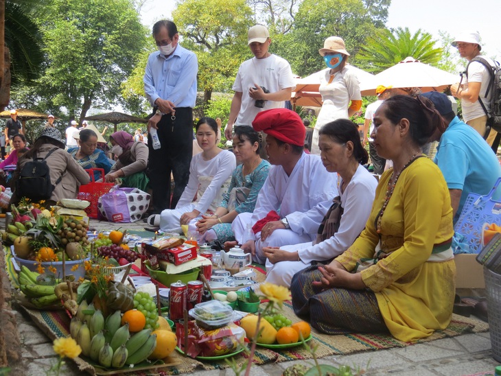 Tour biển đảo ngày đầu nghỉ lễ khách đông - Ảnh 5.