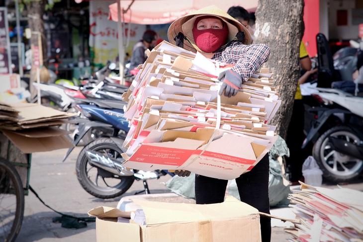 Thời tiết hôm nay: Nắng nóng bủa vây khắp nơi - Ảnh 3. Thời tiết hôm nay: Nắng nóng bủa vây khắp nơi - Ảnh 3.