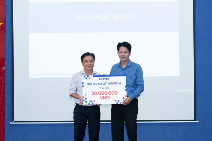 Nhựa Duy Tân đồng hành cùng sinh viên Đại học Bách khoa - Ảnh 2.