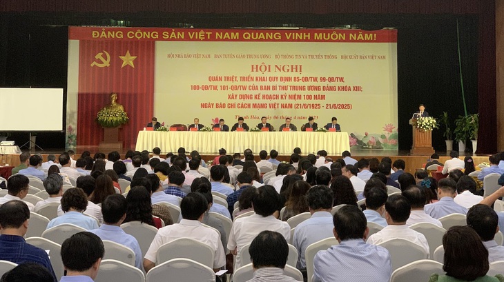 Quang cảnh hội nghị quán triệt, triển khai 4 quy định mới của Ban Bí thư - Ảnh: GIA HÂN