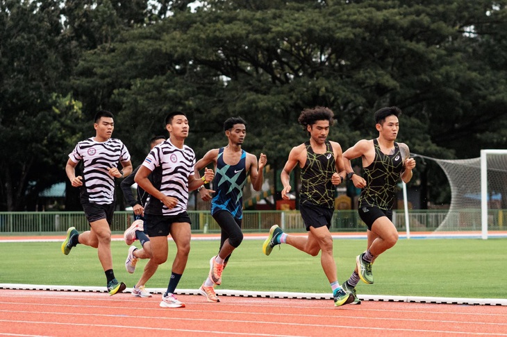 ‘Thần đồng bơi lội’ Lâm Quang Nhật tìm đường đến SEA Games - Ảnh 4.