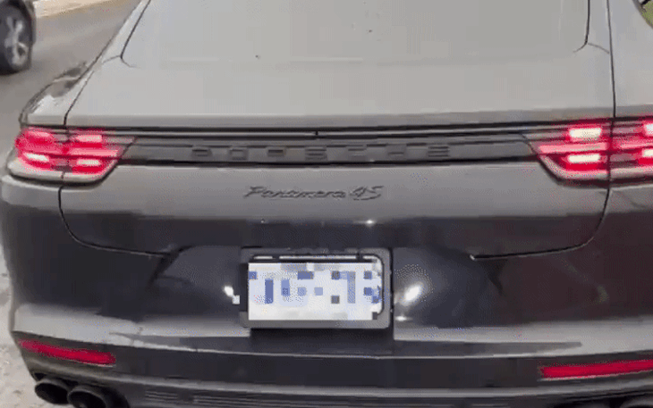 Porsche che biển số bằng 