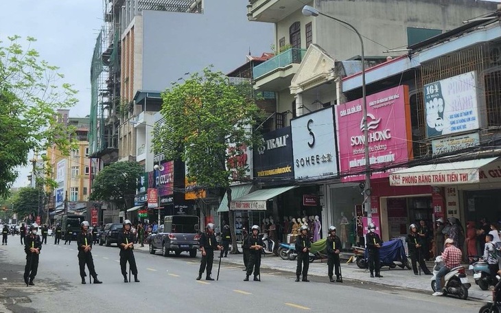 Khởi tố, bắt tạm giam giang hồ Tuấn 'thần đèn' ở Thanh Hóa - Ảnh 3.