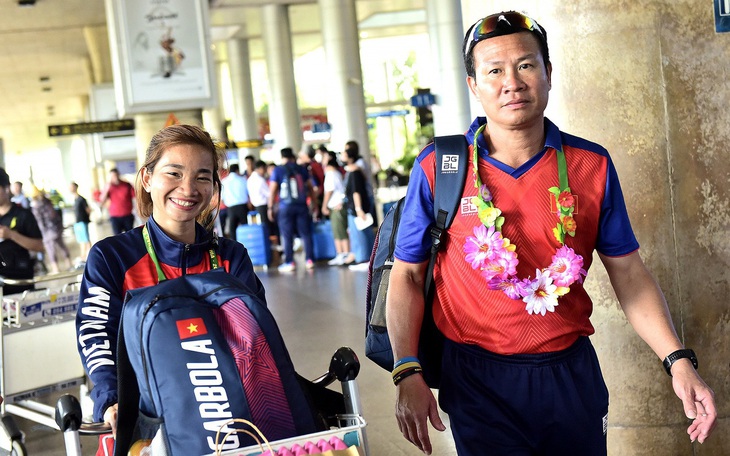 Nguyễn Thị Oanh, Lê Tú Chinh, Trần Thị Nhi Yến... rạng rỡ trở về sau SEA Games 32