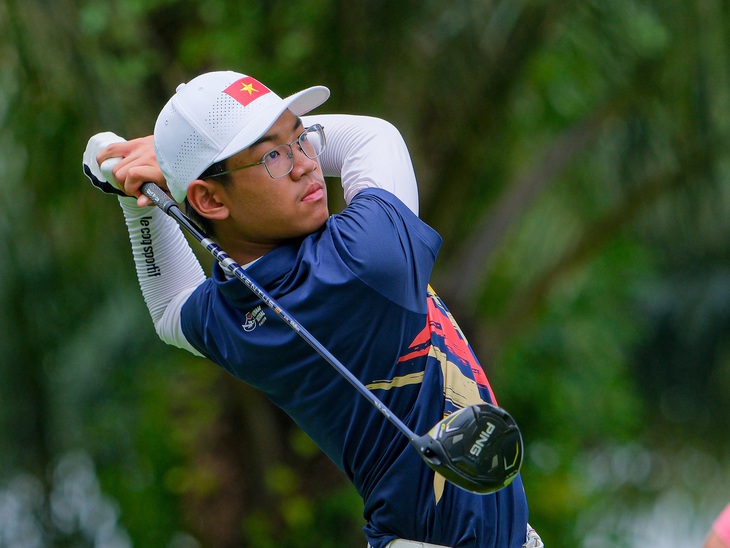 Huy chương vàng SEA Games của cha con golfer Lê Khánh Hưng - Ảnh 1.