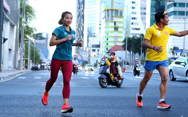 Nguyễn Thị Oanh trở lại tập luyện ngay sau SEA Games 32