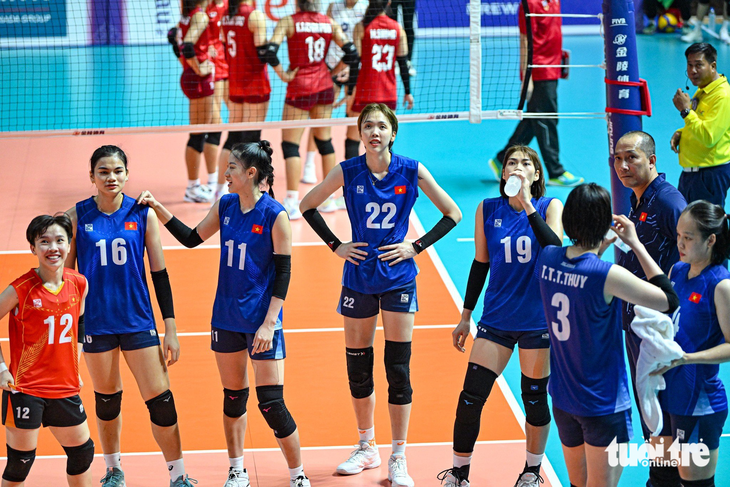 Bóng chuyền nữ Việt Nam lần thứ 3 giành huy chương bạc SEA Games - Ảnh 4.