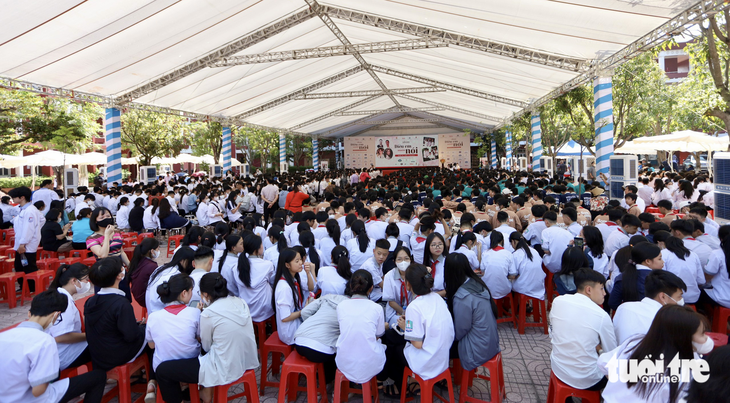 Học đường không chỉ có bạo lực nóng, còn có bạo lực lạnh, bạo lực trắng... - Ảnh 1.